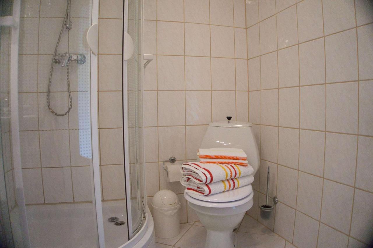 F-1042 Ferienwohnung Enna Sellin  Exteriér fotografie